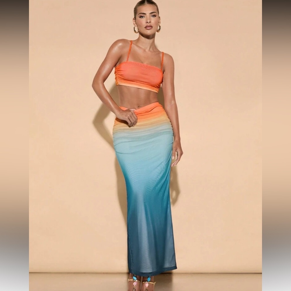 Women's Ombre Color Spaghetti Strap Crop Top & Ombre High Waisted Pencil Skirt - Picture 4 of 4